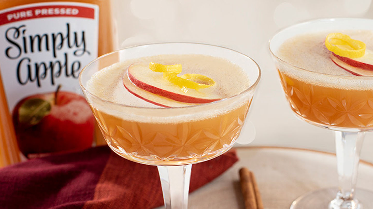 Simply Apple® Whiskey Sour