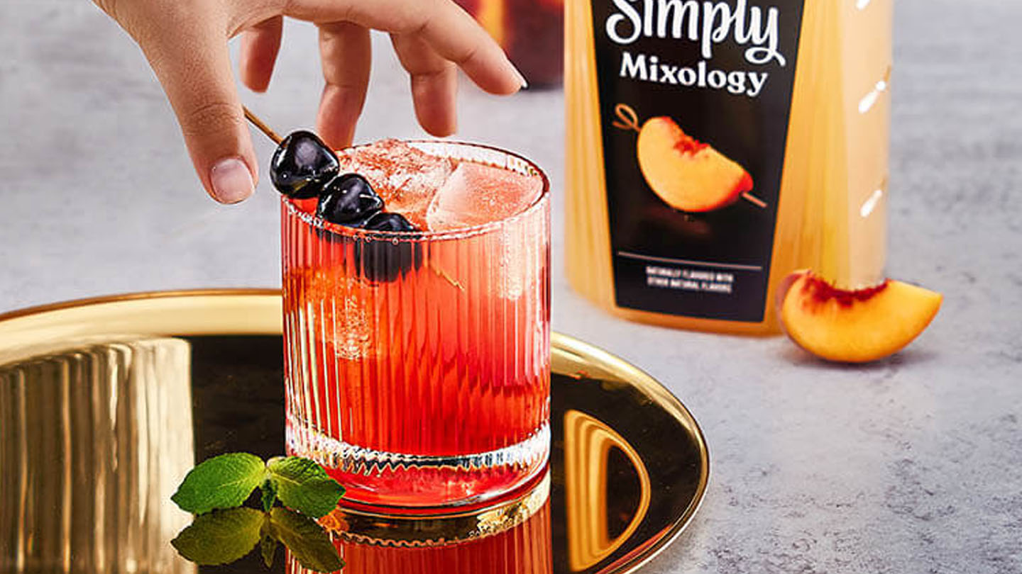 Simply Peachy Gin Tonic